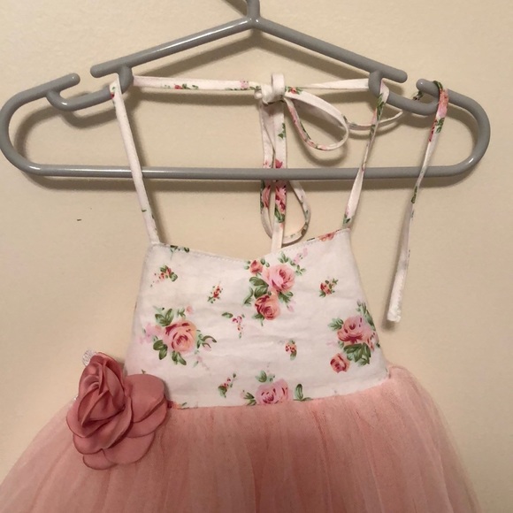 Flower dress - Picture 2 of 3